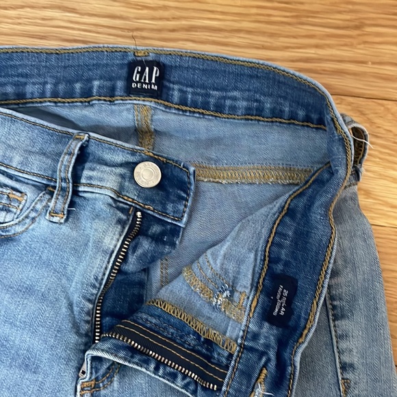 Gap blue jeans - Picture 3 of 3